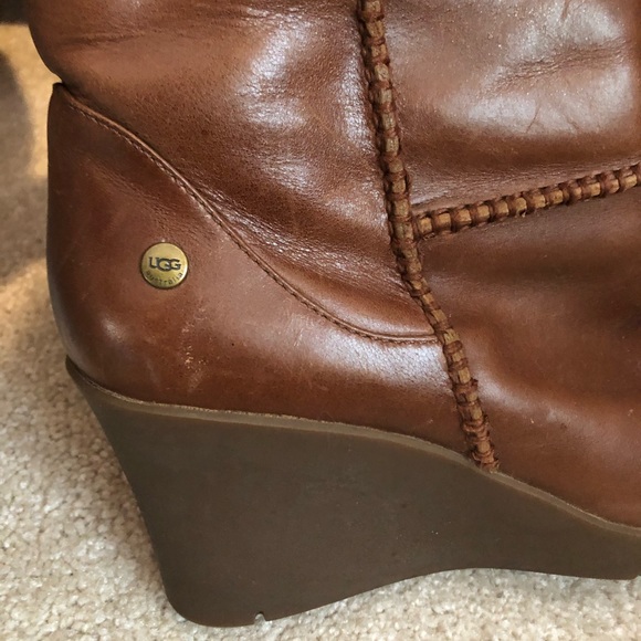 Ugg- Leather wedge boots - Picture 9 of 9